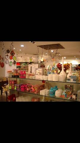 {六合彩}(精品店卖什么东西比较好卖) {六合彩}(精品店卖什么东西比较好卖)