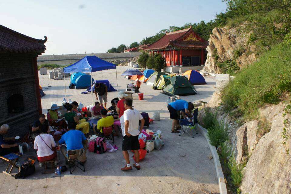 {網上賭場}(一次难忘的露营400字)