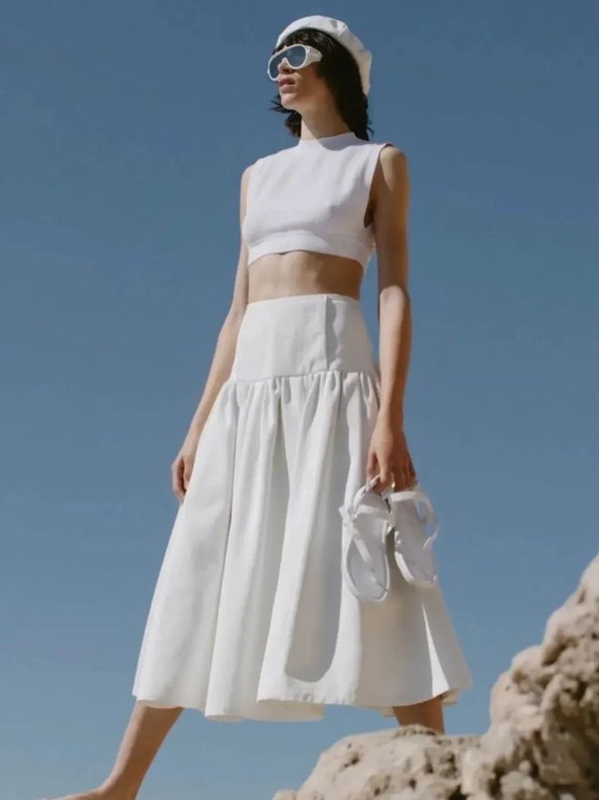 現金網：好特別的白色造型，太高級了