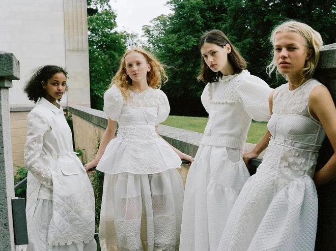 現金網：好特別的白色造型，太高級了