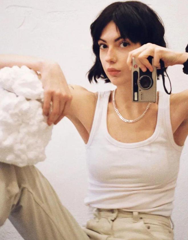 現金網：好特別的白色造型，太高級了