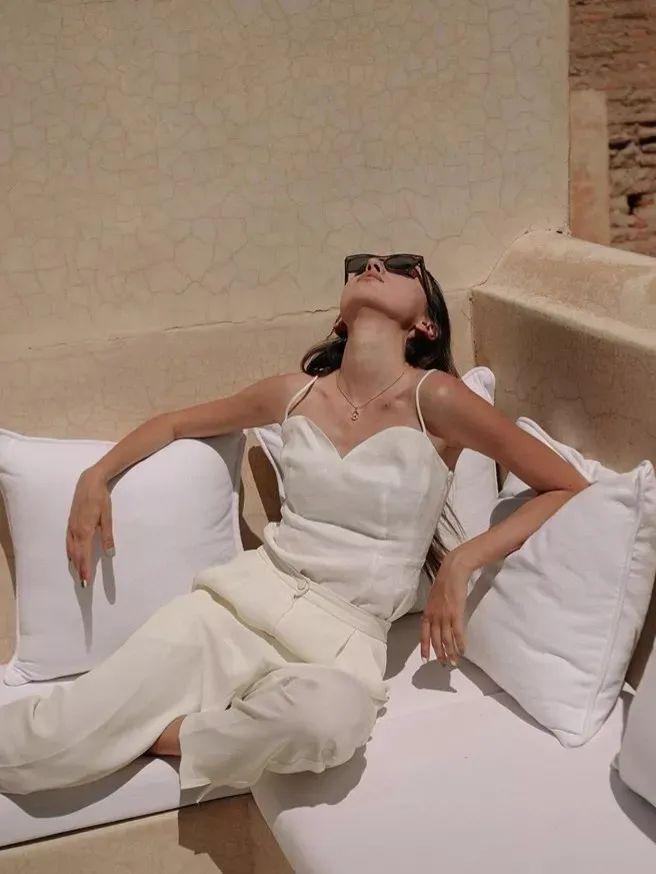 現金網：好特別的白色造型，太高級了