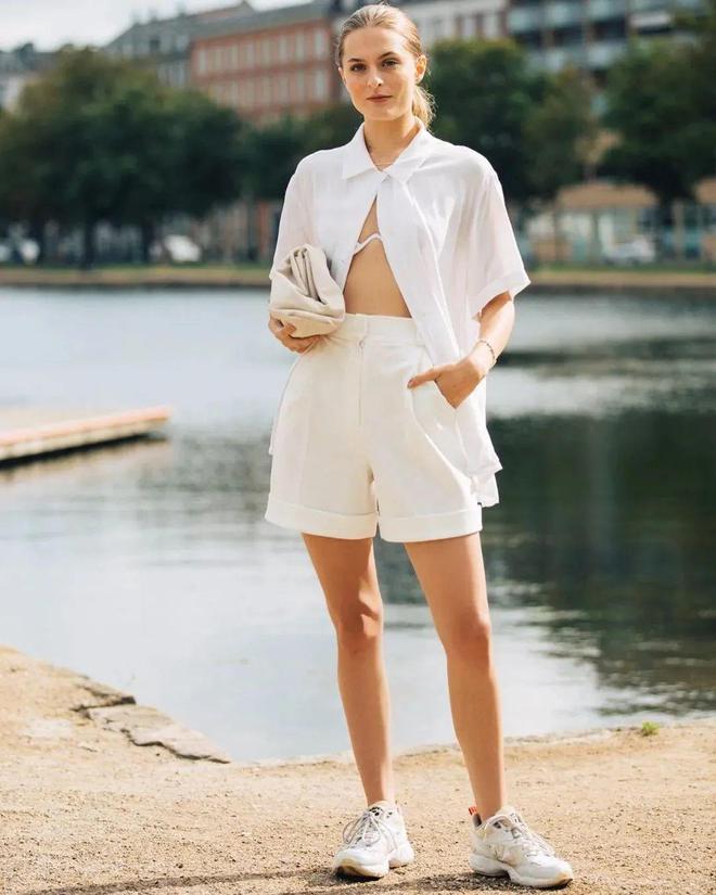 現金網：好特別的白色造型，太高級了